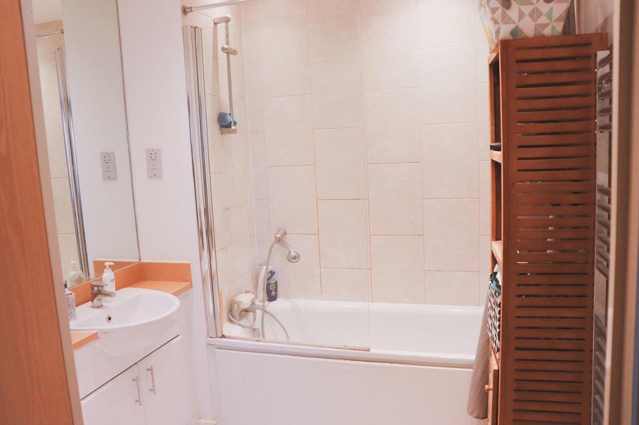 לונדון Premium Waterside Apartment מראה חיצוני תמונה